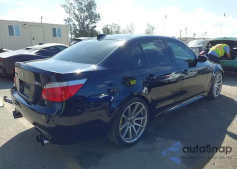 2007 BMW M5 из США, поврежденный, VIN WBSNB93537CX07705